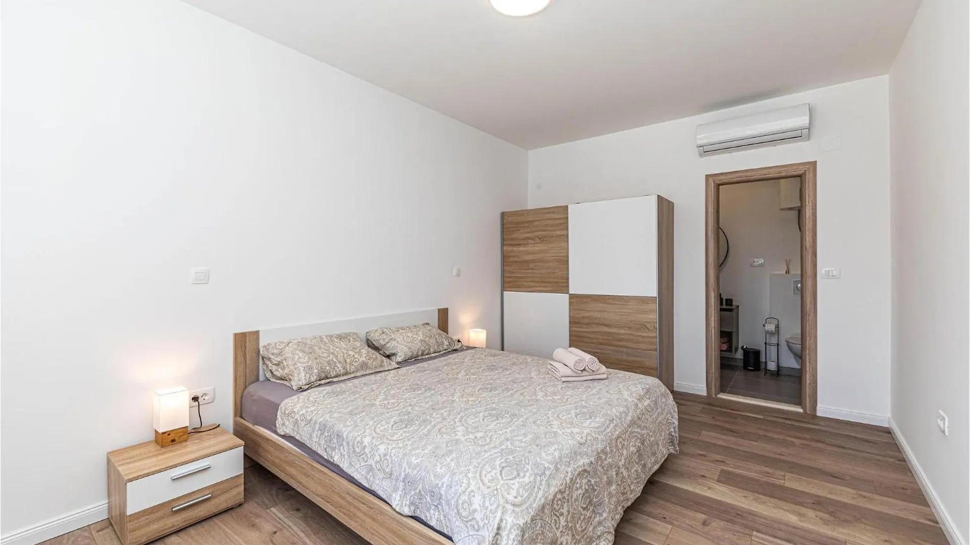 Lovely Home In Trogir With Kitchen 別荘