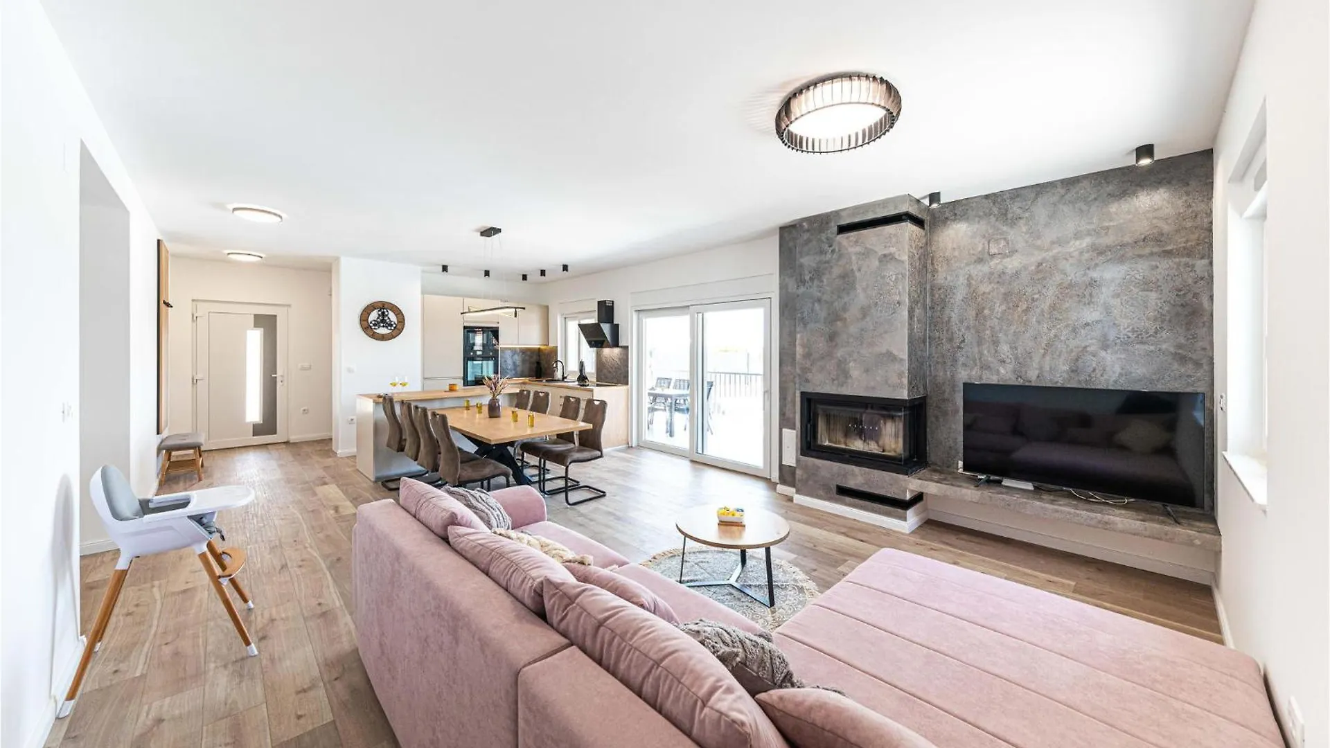 Lovely Home In Trogir With Kitchen 別荘
