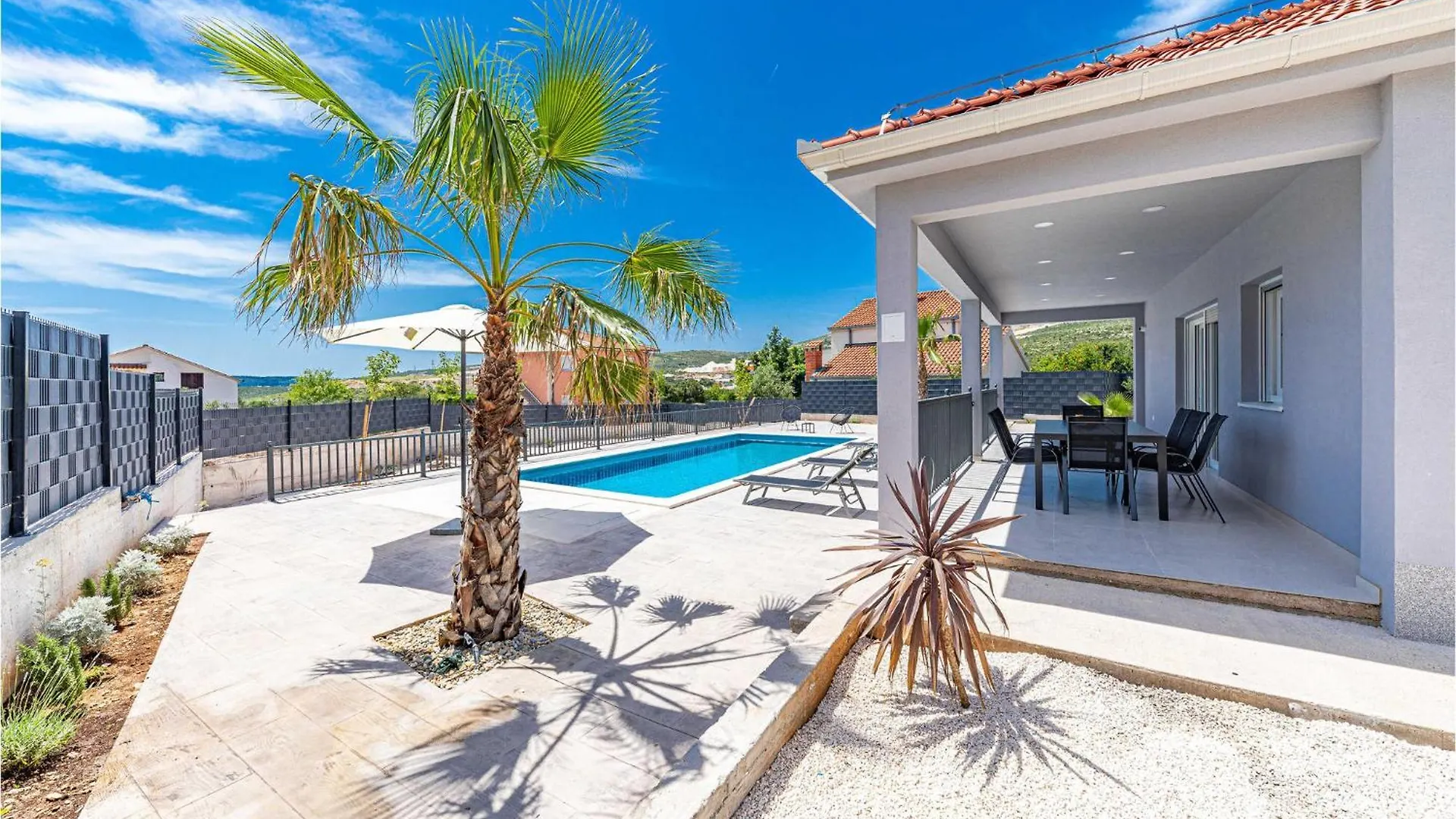 別荘 Lovely Home In Trogir With Kitchen