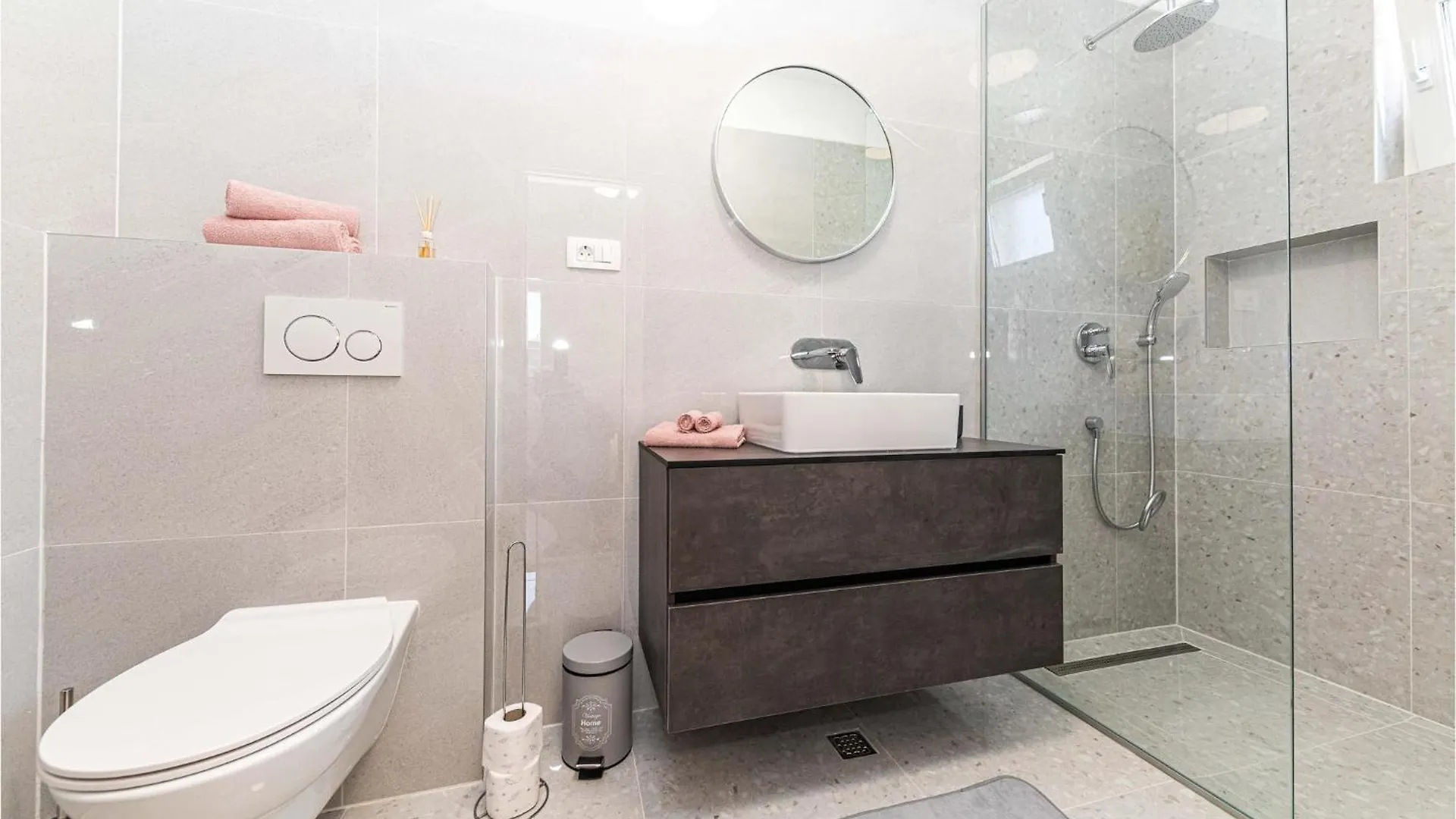 Lovely Home In Trogir With Kitchen 別荘